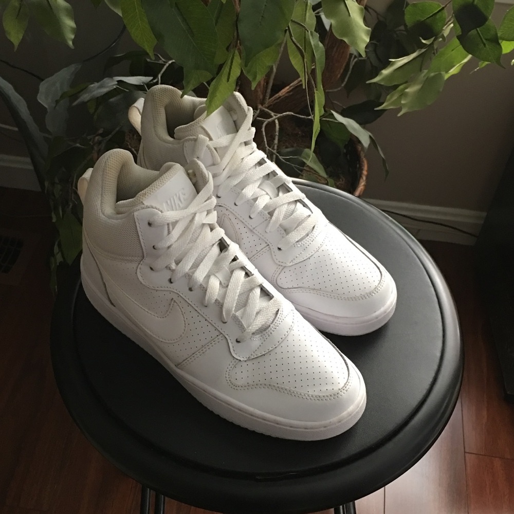 Woman’s Nike Court Borough Mid Sneaker